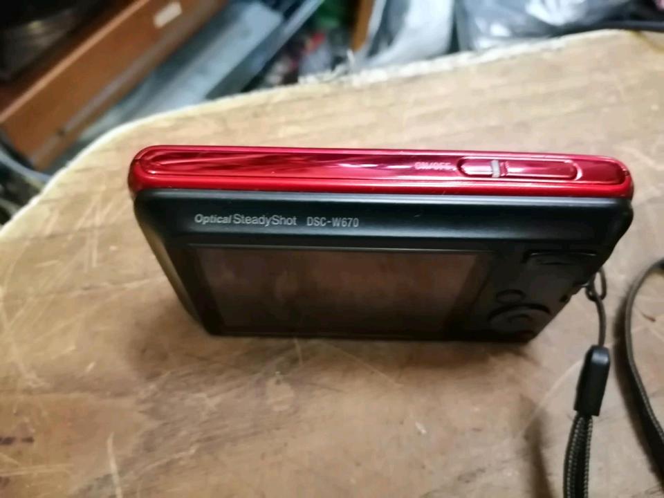 SONY Optical SteadyShot DSC-W670, Digital-Kamera mit Zubehör!!