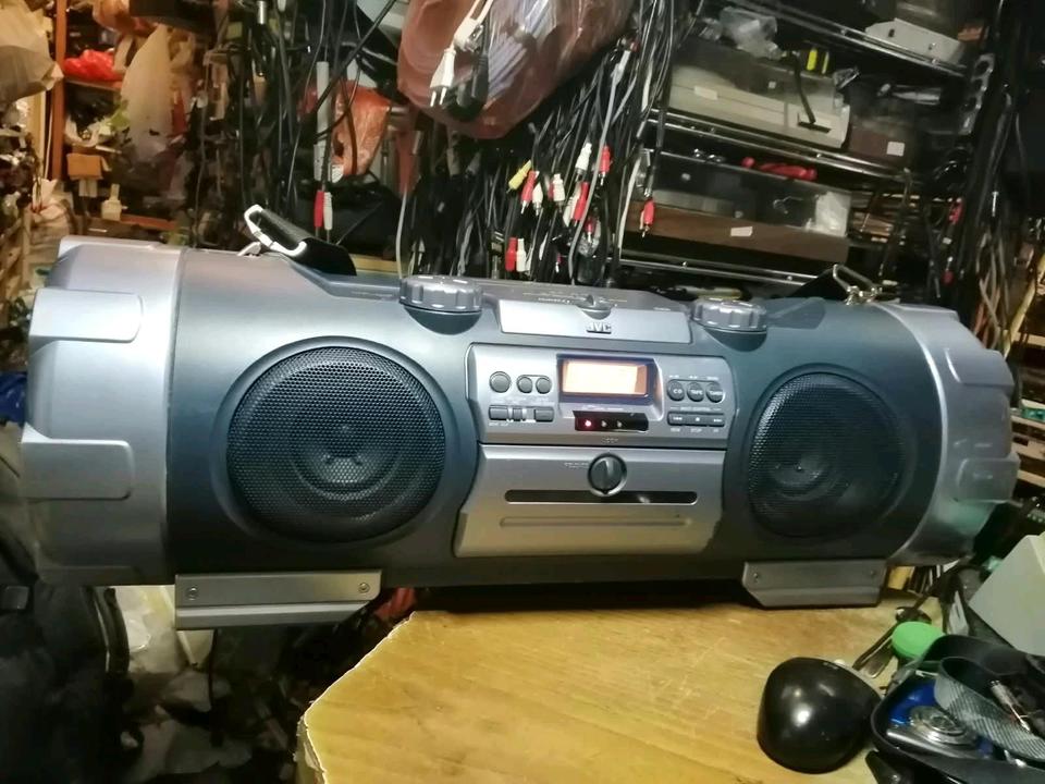 JVC RV-B99BU Ghettoblaster, etwas DEFEKT!!