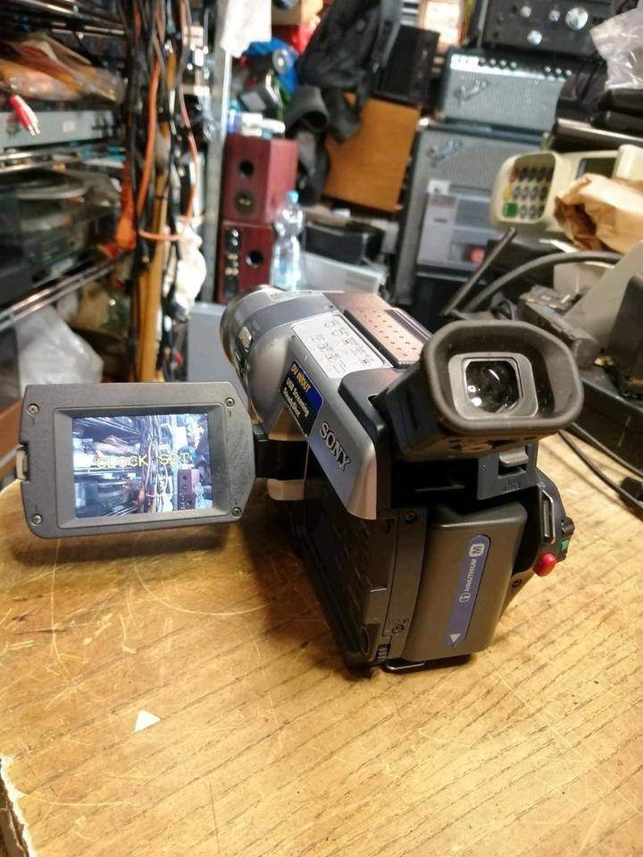 SONY DCR-TRV250E Videocamera Digital 8,guter Zustand!!!