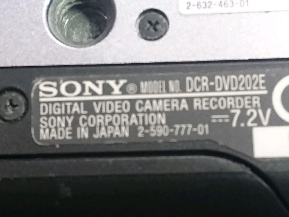 SONY DCR-DVD202E, DVD-Videocamera mit Zubehör!!