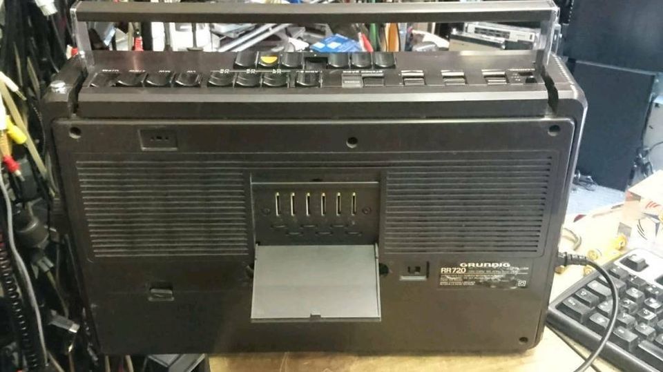 GRUNDIG RR720, Radio-Cassetten-Recorder, Rücklauf geht nicht!