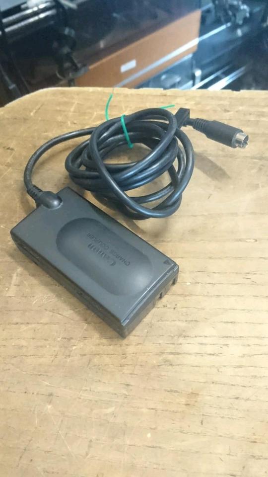 CANON CR-E7K Charger Coupler/Ladegerät mit festem Kabel