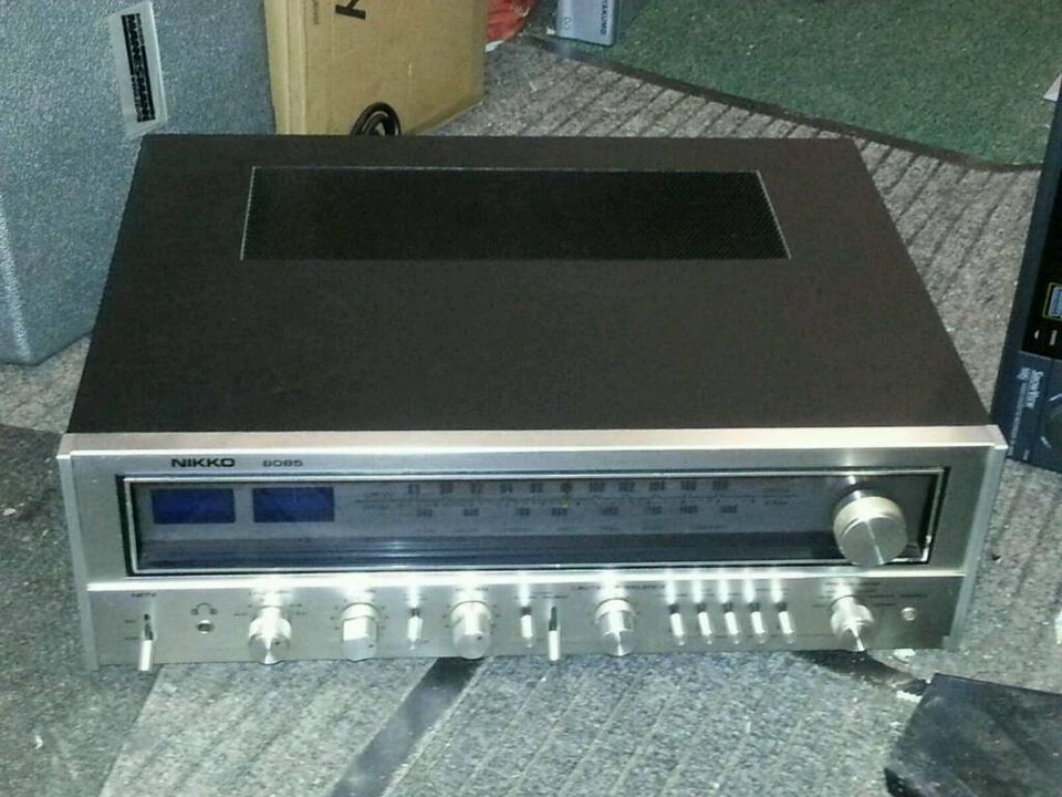 NIKKO Model 8085; MW/UKW HiFi Receiver, Holz, sehr guter Zustand!