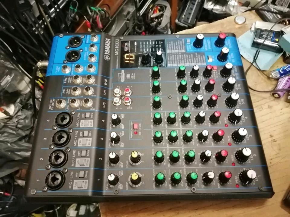 YAMAHA MG10XU, Mixer mit Original-Adapter!!!