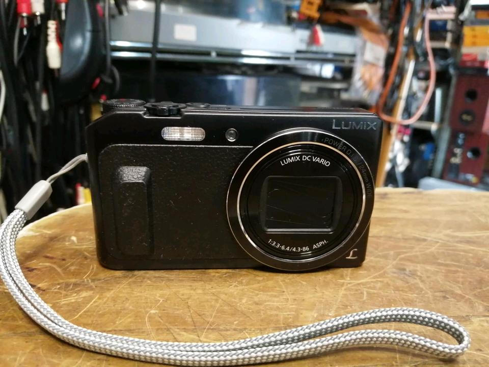 PANASONIC DMC-TZ58, Digital-Kamera mit Zubehör, OHNE Speicherkar!