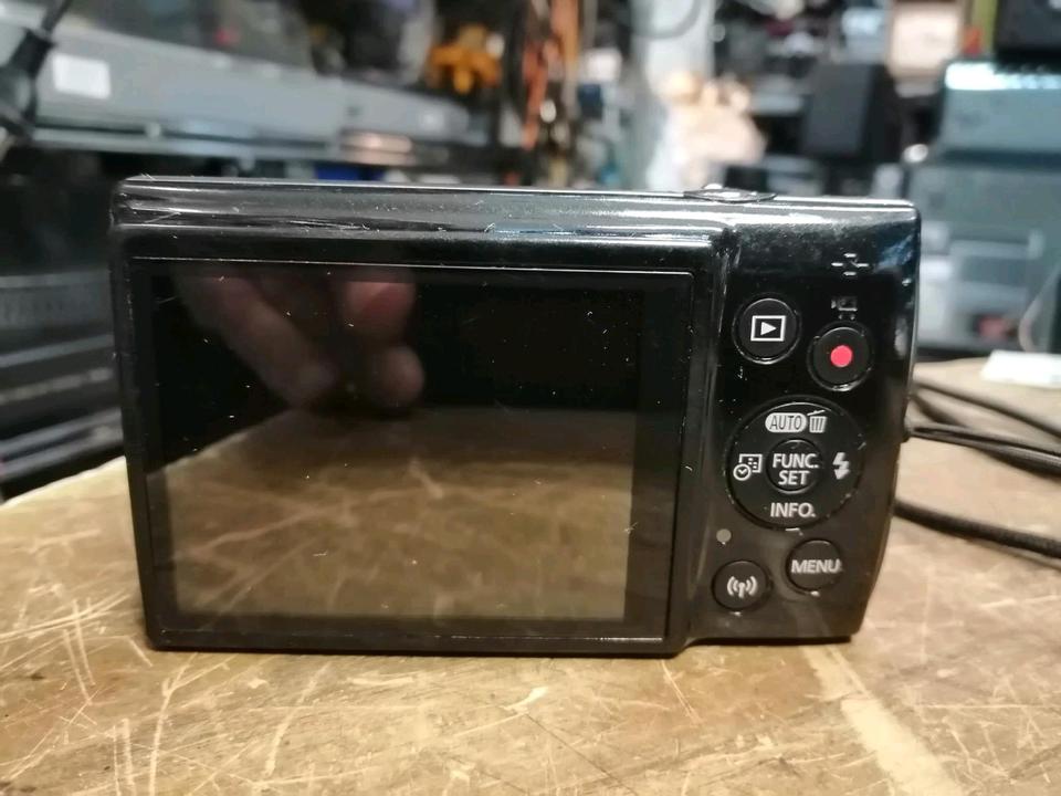 CANON IXUS 190, Digital-Kamera mit Zubehör!!!