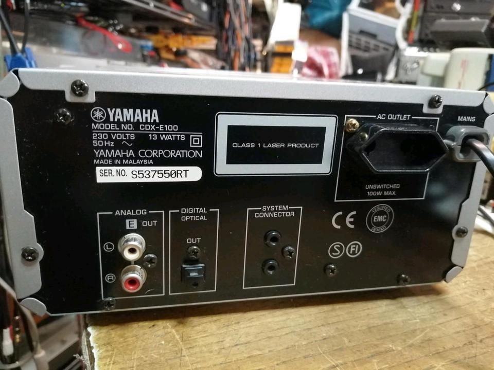 YAMAHA CDX-E100, CD-Player OHNE Fernbedienung!!!