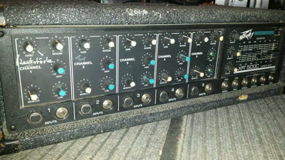 PEAVEY XR500C; Mixer AMP