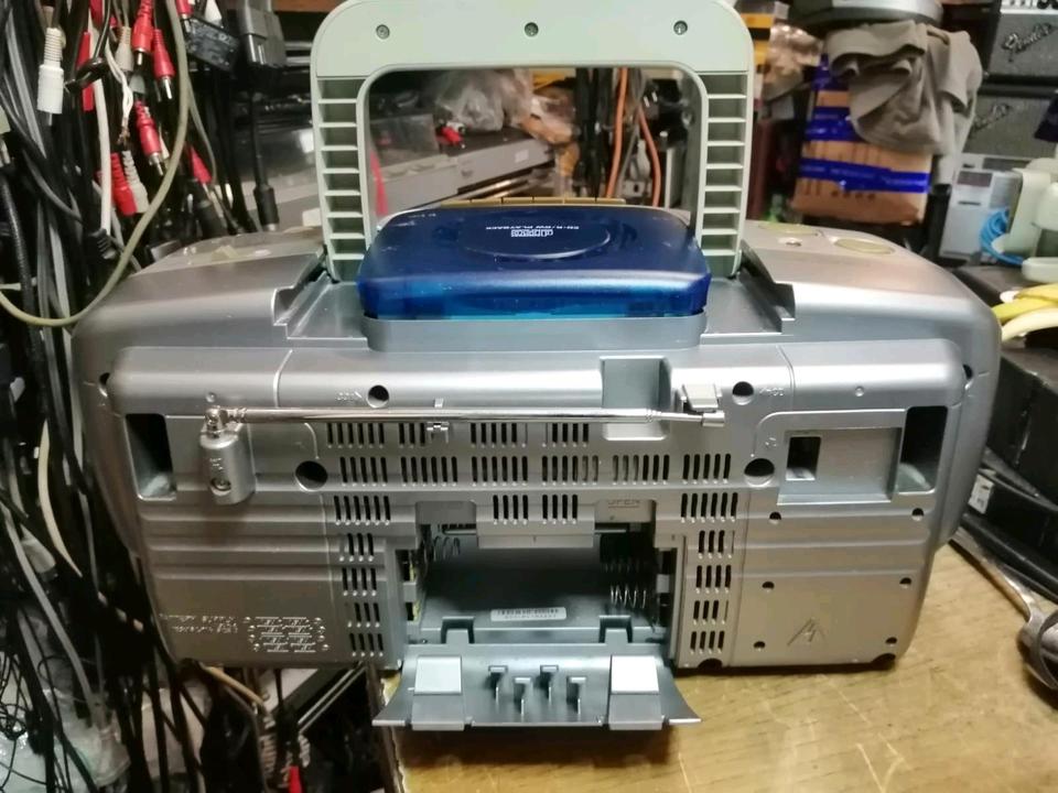 AIWA CSD-A1MPEZ, Radio-Cassetten-Recorder mit CD, etwas DEFEKT!!