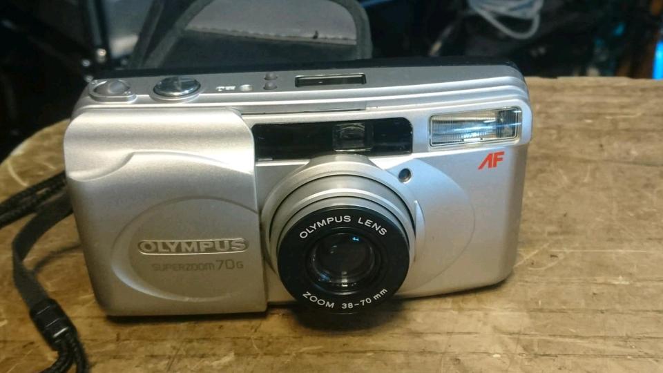 OLYMPUS Superzoom 70G, Analog-Kamera!