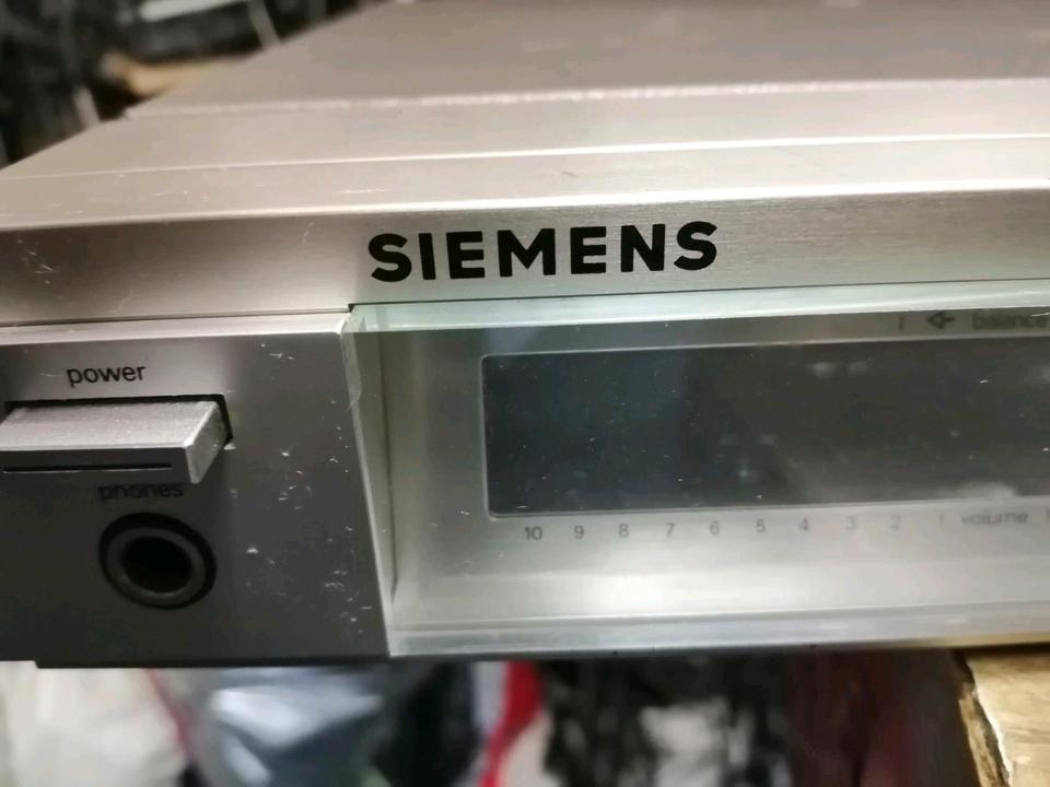 SIEMENS RP 777 Stereo Pre-Amplifier/Vorverstärker, guter Zustand!