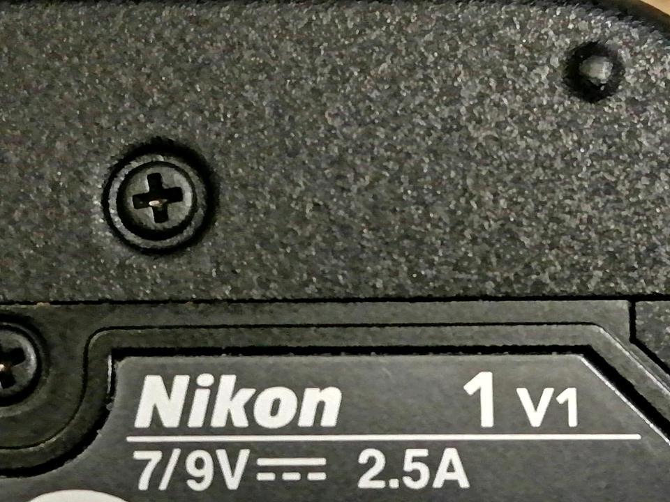 NIKON 1 V1, Digital-Kamera mit Zubehör + Objektiv!!!