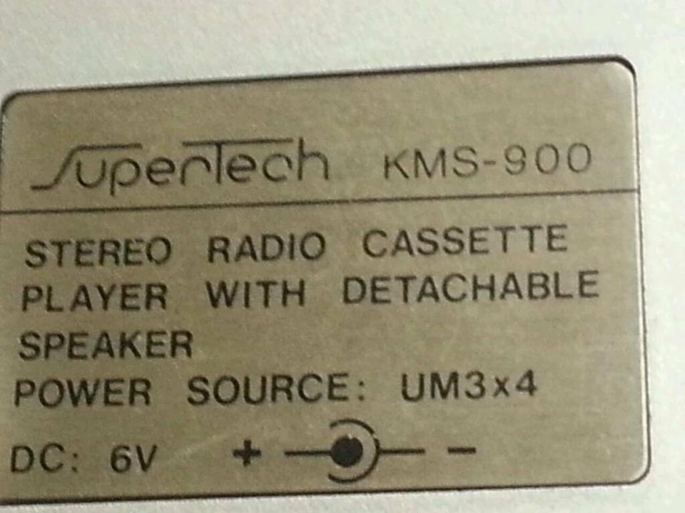 SUPER TECH KMS-900; Radio-Cassettenplayer,Boxen abnehmbar