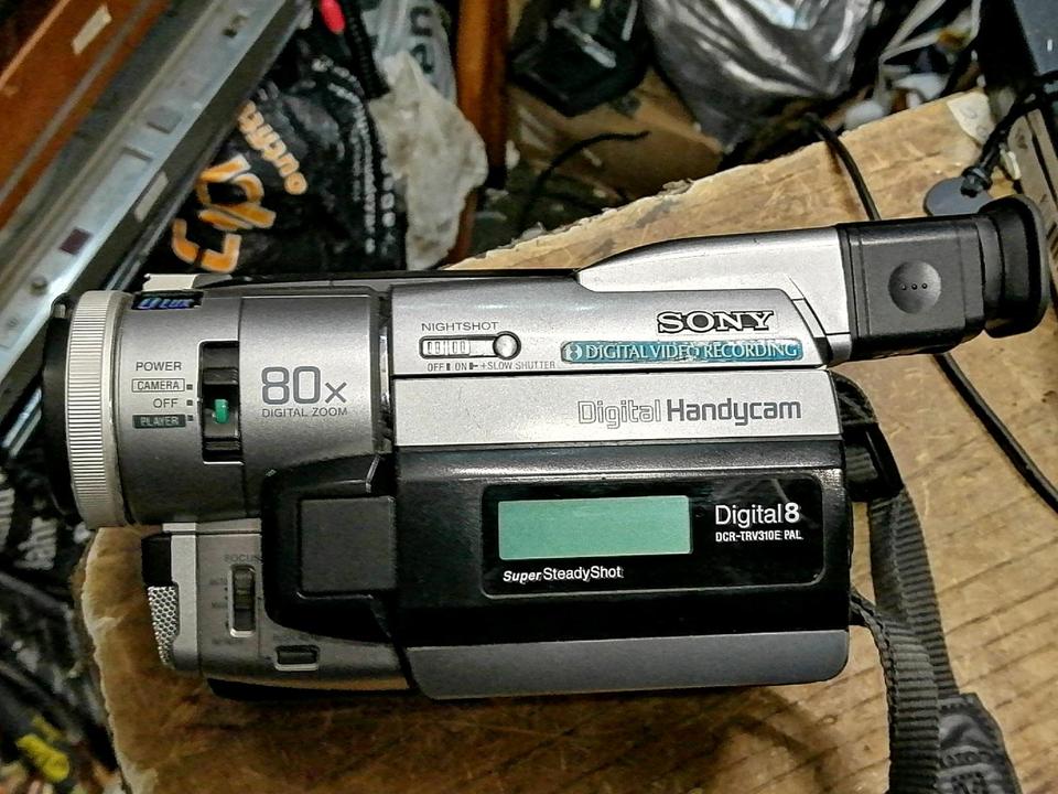 SONY DCR-TRV310E, Videocamera Hi8, Digital 8 und Video 8!!