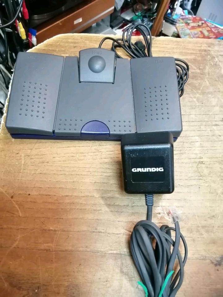 GRUNDIG Stenorette St3221, Wiedergabegerät mit Zubehör!!!