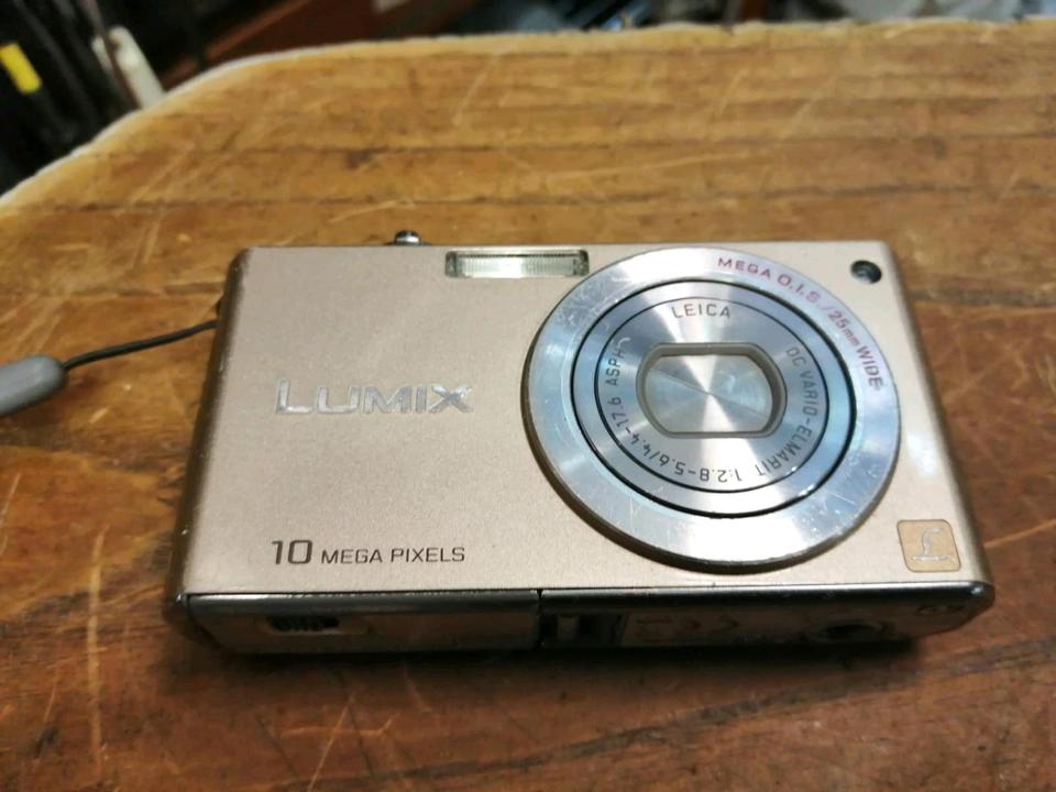 PANASONIC Lumix FX35, Digital-Kamera mit Zubehör!!!