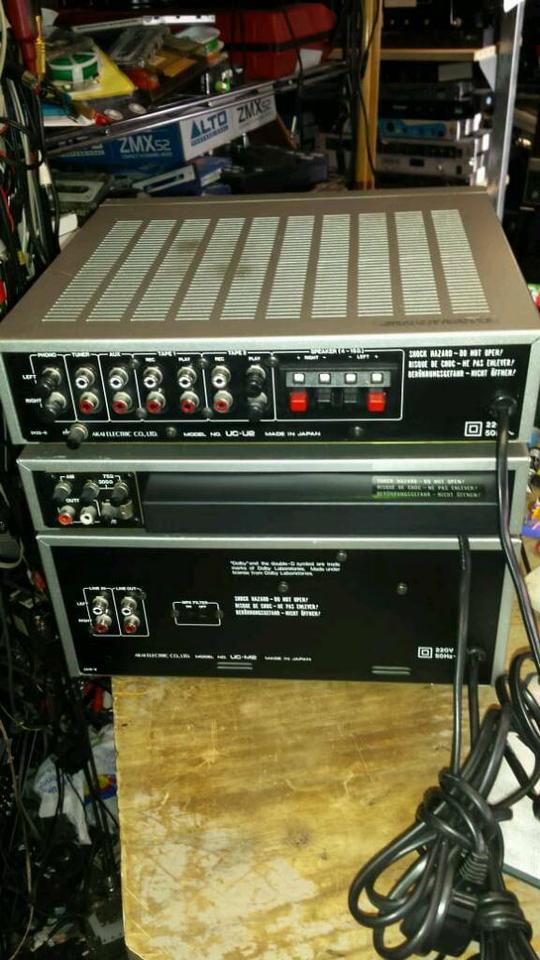 AKAI-Musikanlage: UC-U2 Amplifier;Tuner;Cassette(etwas DEFEKT)