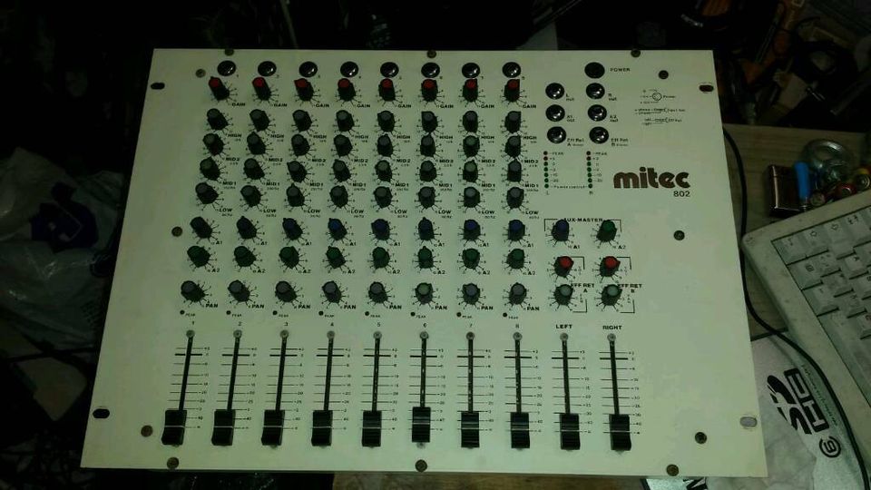 MITEC 802; 8-Kanal-Mixer mit Original-Adapter, toll