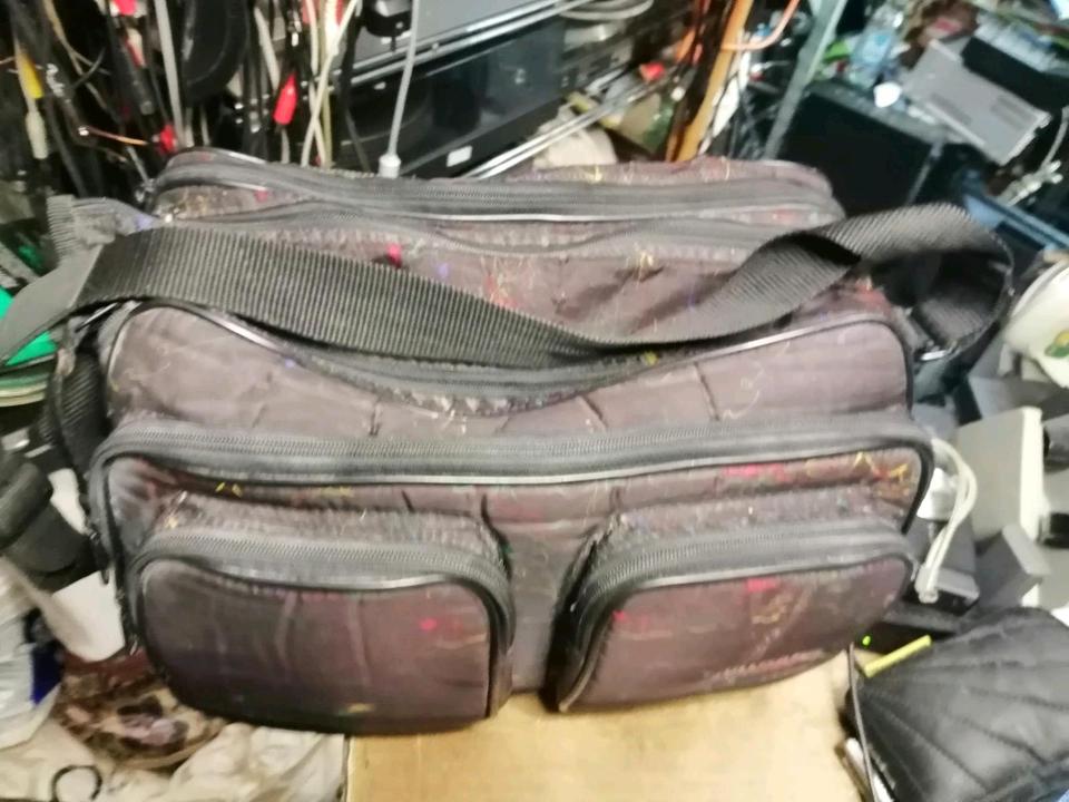 SONY DCR-TRV255E, Videocamera Digital 8, mit Zubehör!!!