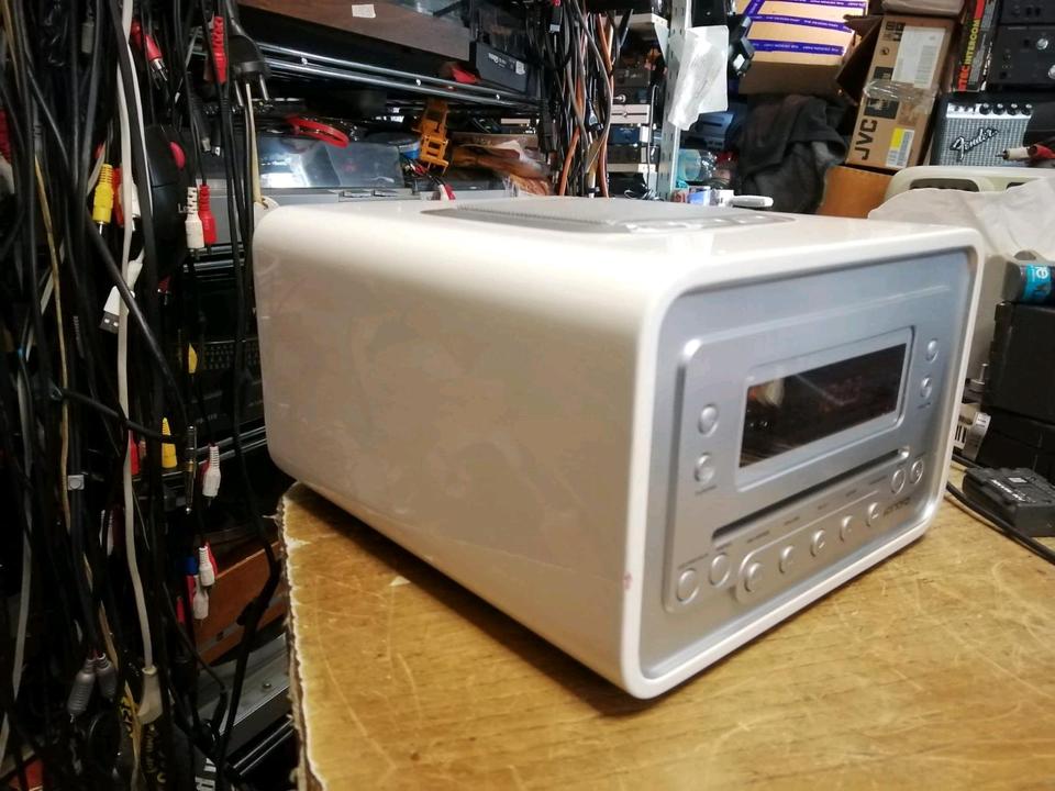 SONORO No.: AU-1100 cubo CD-Radio, etwas DEFEKT!!!