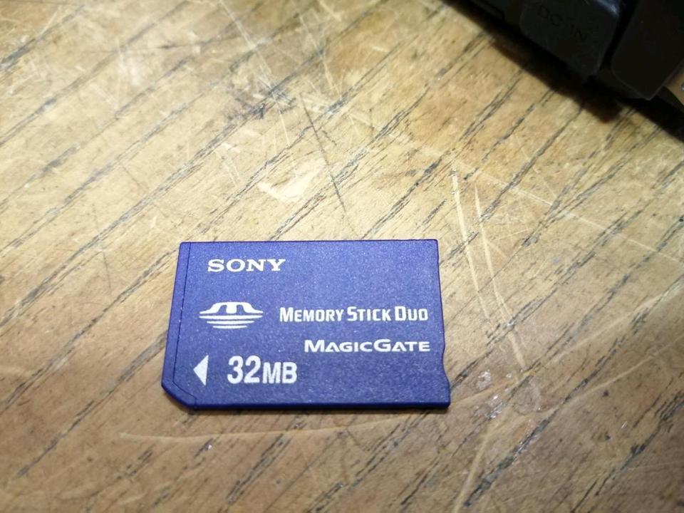 SONY HVR-A1E MiniDV-Videocamera +SONY ECM-NV1 Mikrofon!!