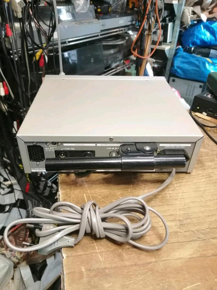 AIWA R50 Tuner, DEFEKT!!!