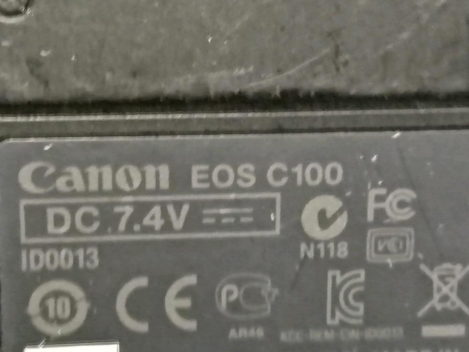 CANON EOS C100, Digital-Kamera mit SIGMA Objektiv, guter Zustand