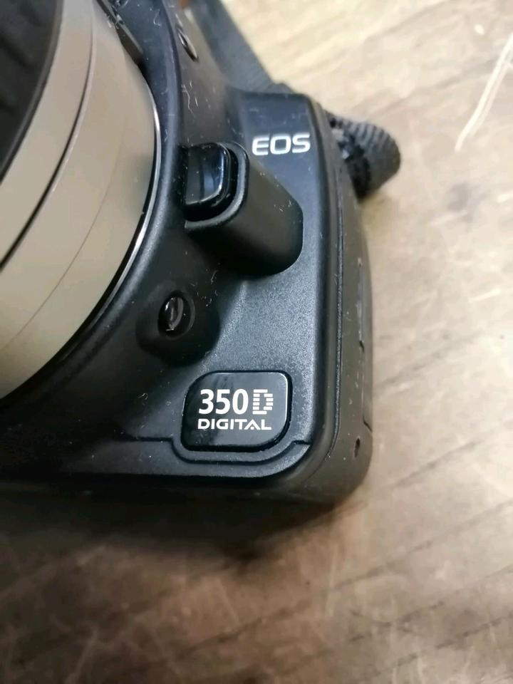 CANON EOS350 Da Digital, Digital-Kamera mit VOIGTLÄNDER Objektiv!