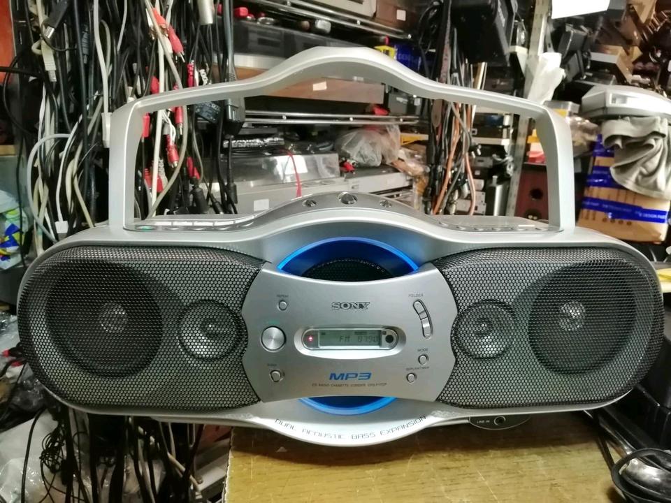 SONY CFD-F17CP, Radio-Cassetten-Recorder mit CD!!