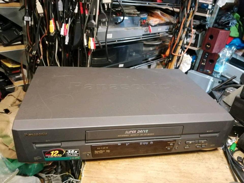 PANASONIC NV-FJ610EG-K, Videocassettenrecorder OHNE Fernbedienun!