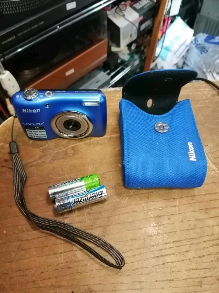 NIKON COOLPIX L23, Digital-Kamera, OHNE Speicherkarte!!