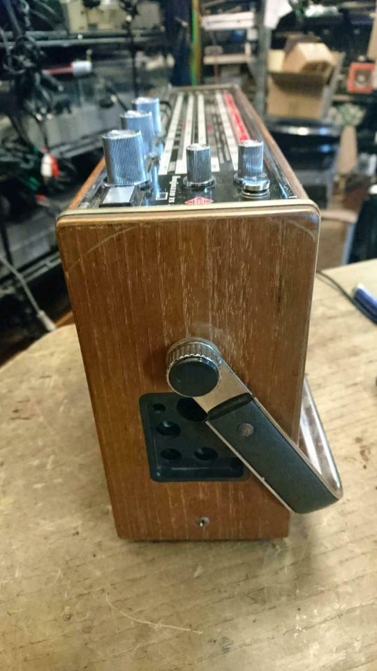 TELEFUNKEN Bajazzo TS 201, Radio, Holzdesign, Universal-Adapter